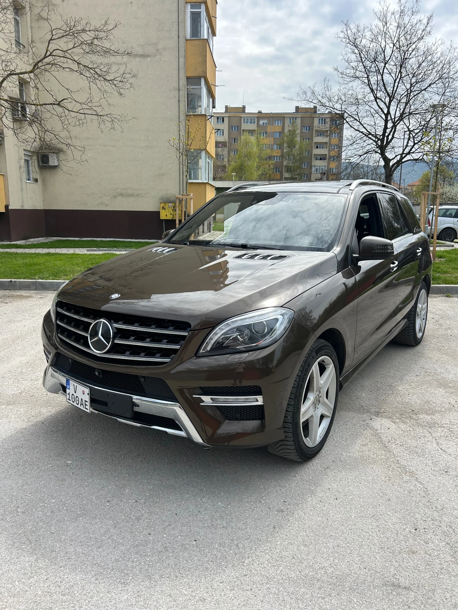 Mercedes-Benz ML 350 d 4matic AMG Line, снимка 4 - Автомобили и джипове - 54219199