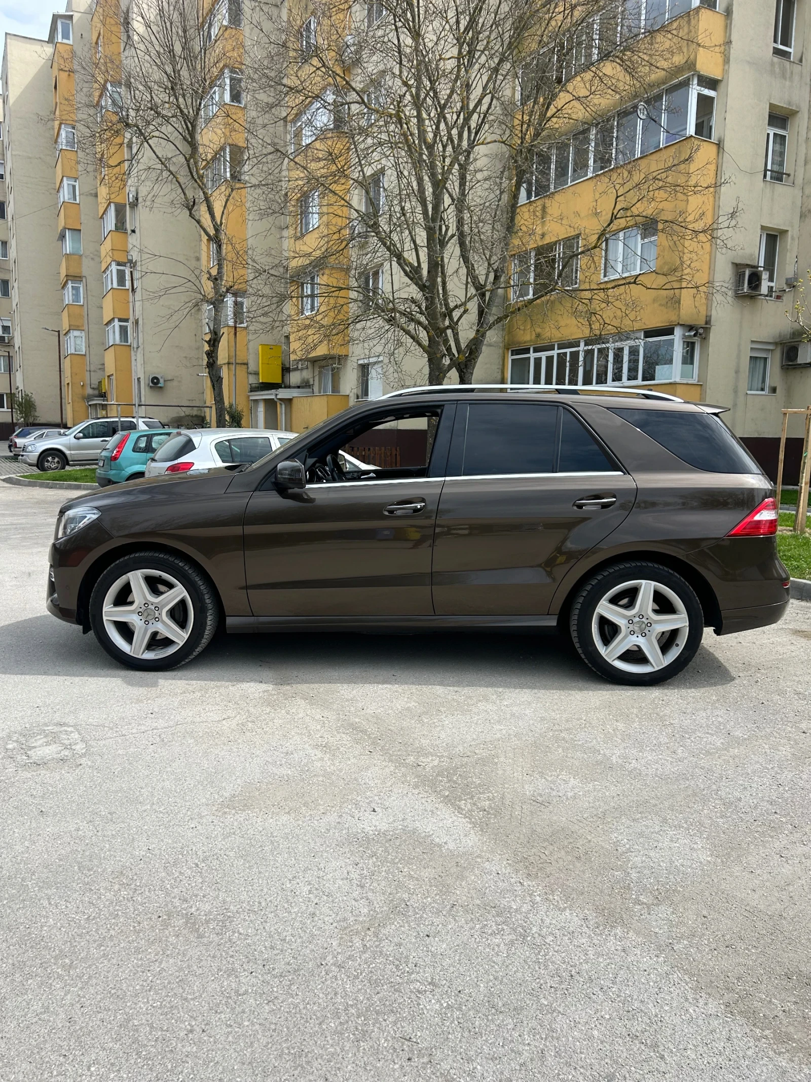 Mercedes-Benz ML 350 d 4matic AMG Line, снимка 5 - Автомобили и джипове - 54219199