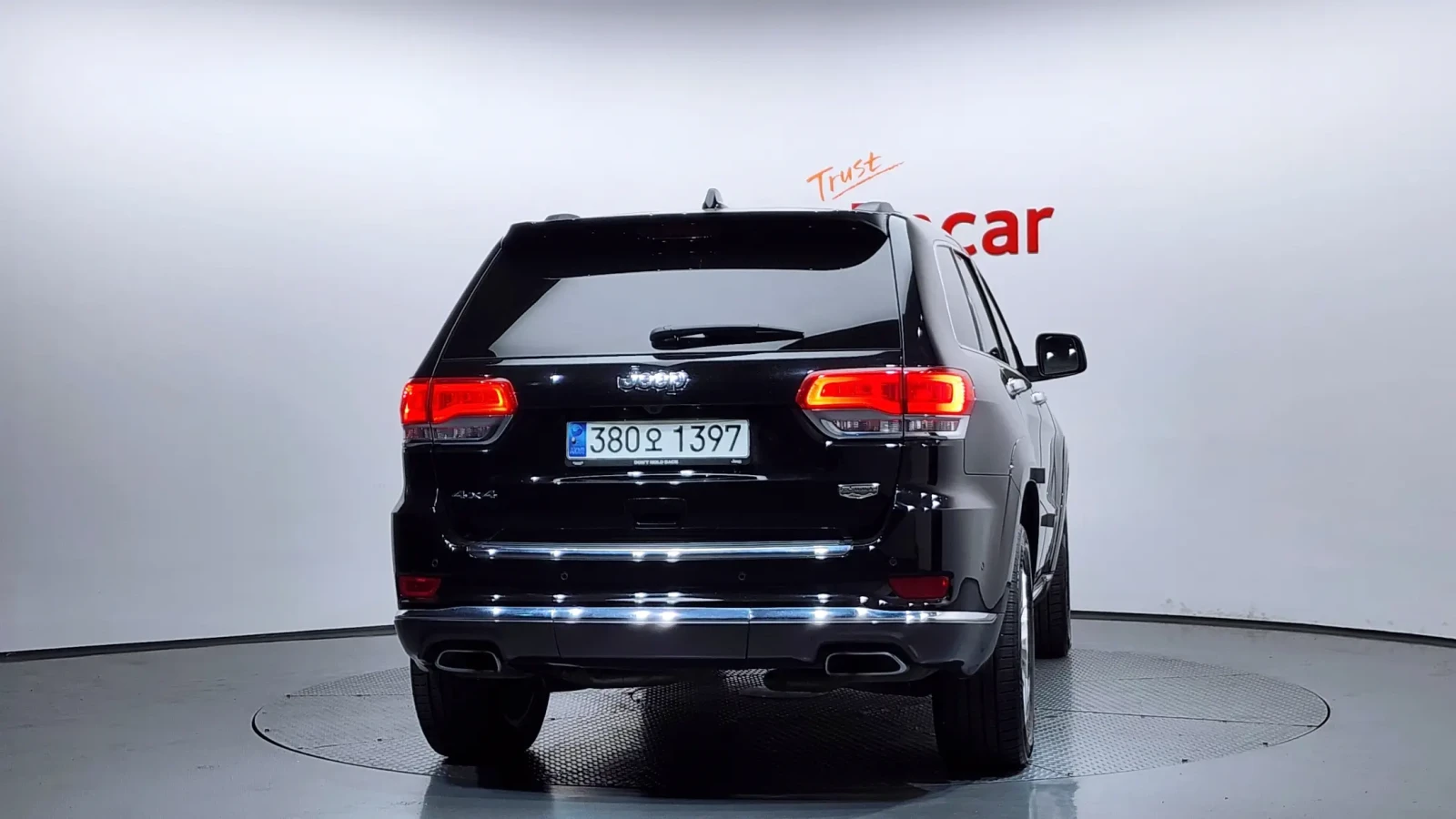 Jeep Grand cherokee 3.6 Summit, снимка 4 - Автомобили и джипове - 54512941