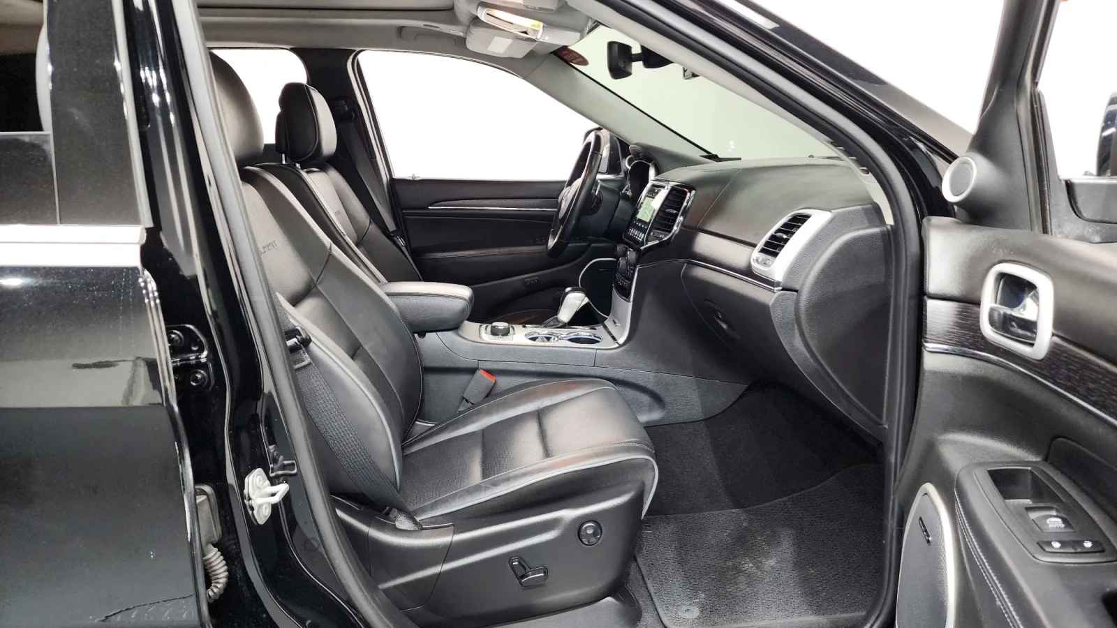 Jeep Grand cherokee 3.6 Summit, снимка 7 - Автомобили и джипове - 54512941