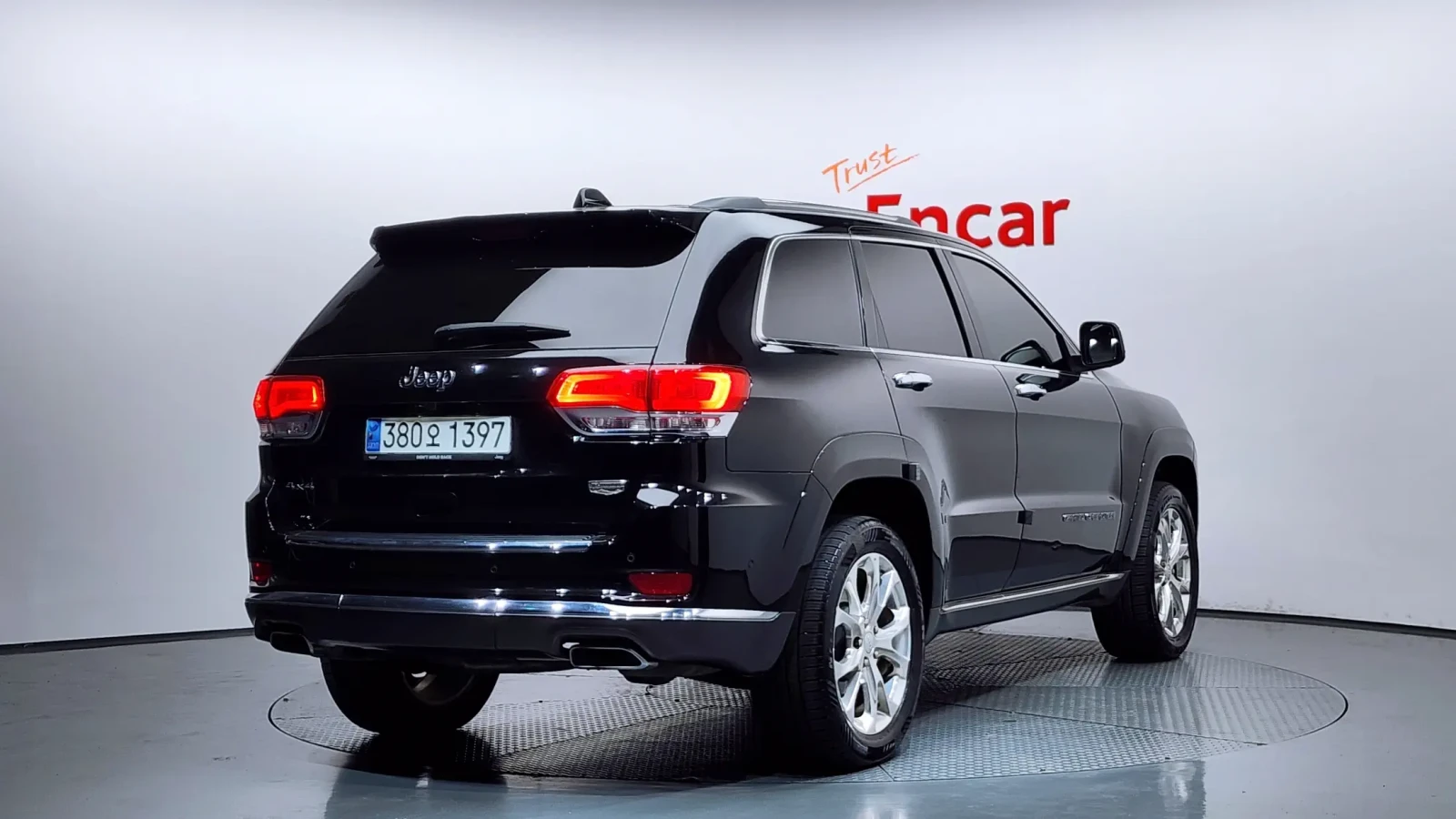 Jeep Grand cherokee 3.6 Summit, снимка 3 - Автомобили и джипове - 54512941