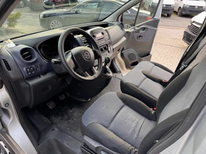 Opel Vivaro 1.6CDTI 2странични врати Клима , снимка 13 - Бусове и автобуси - 48311064