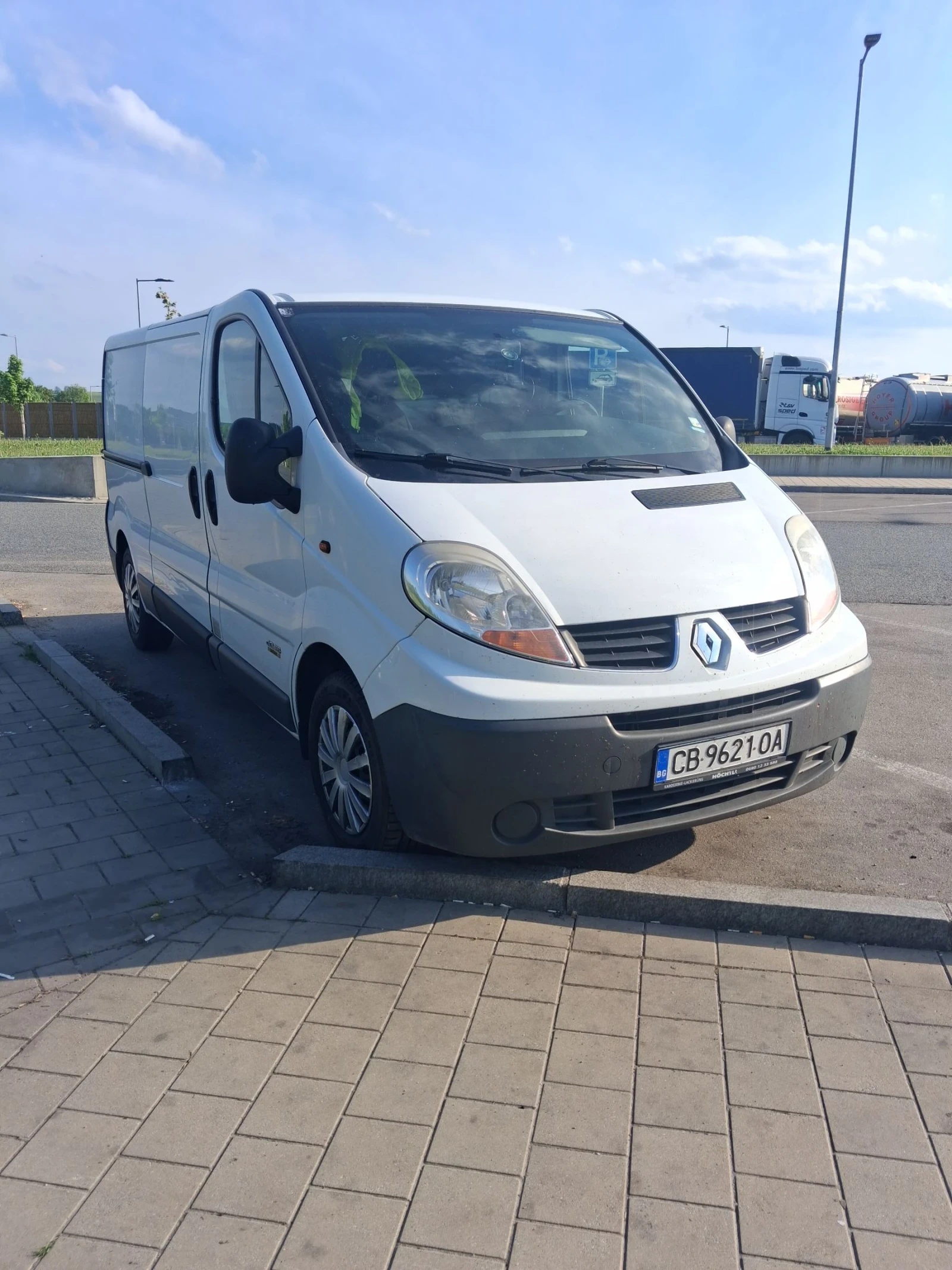 Renault Trafic, снимка 4 - Бусове и автобуси - 54555995