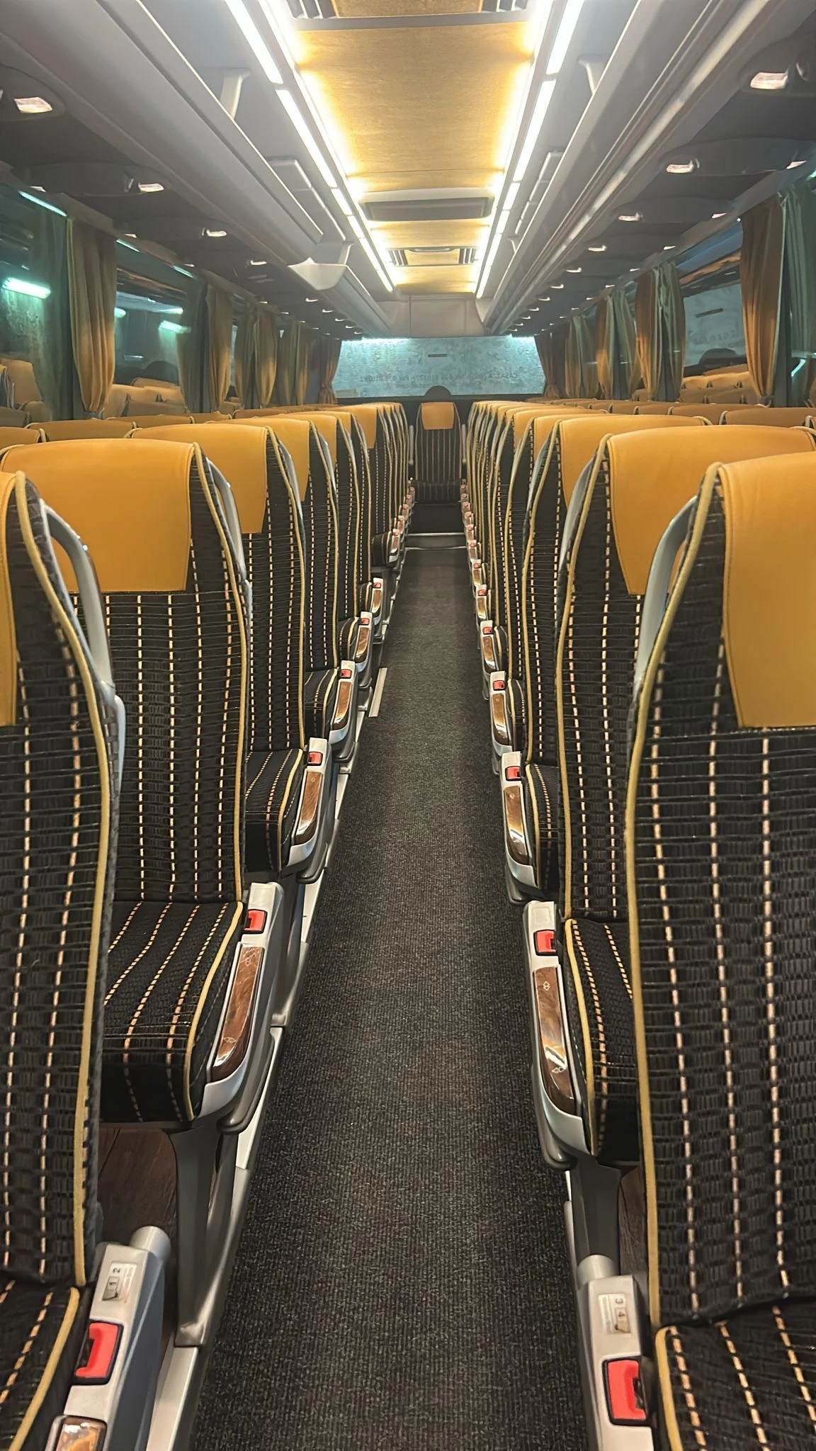 Mercedes-Benz Travego 15 RHD. 55 Места, снимка 15 - Бусове и автобуси - 55151767