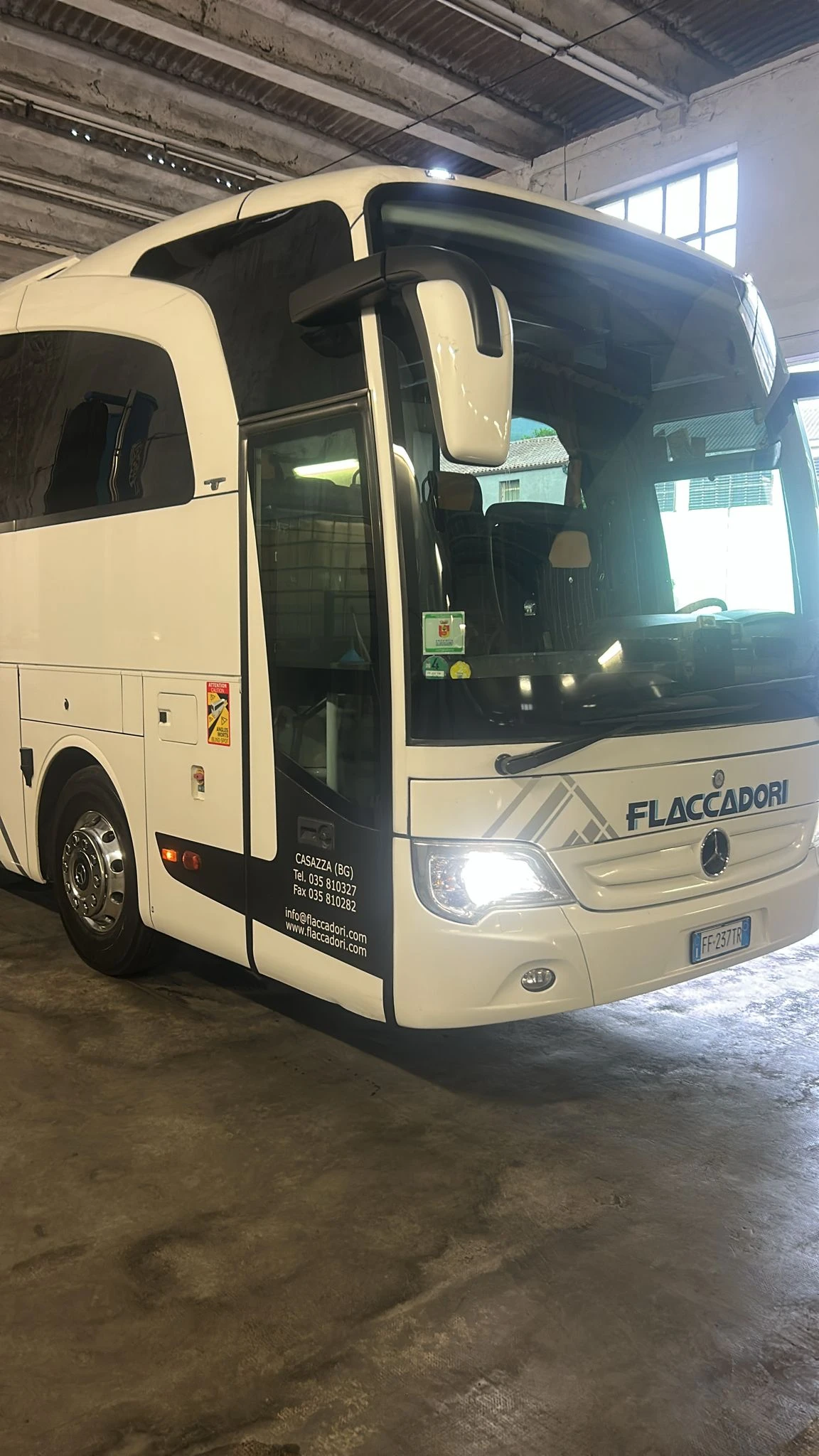 Mercedes-Benz Travego 15 RHD. 55 Места, снимка 11 - Бусове и автобуси - 55063696