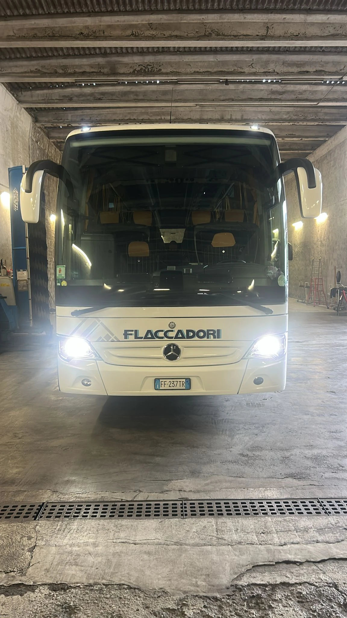 Mercedes-Benz Travego 15 RHD. 55 Места, снимка 12 - Бусове и автобуси - 55063696
