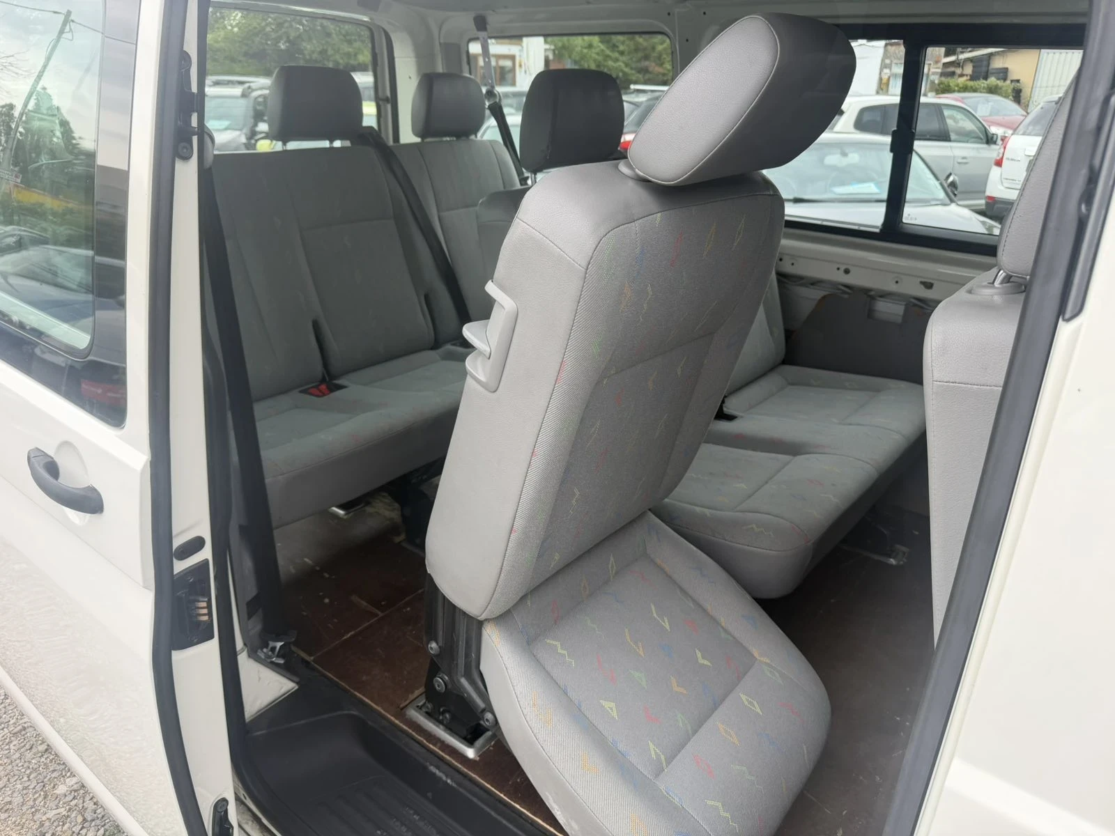 VW T5 2.5tdi/130k.c, снимка 9 - Бусове и автобуси - 55406693