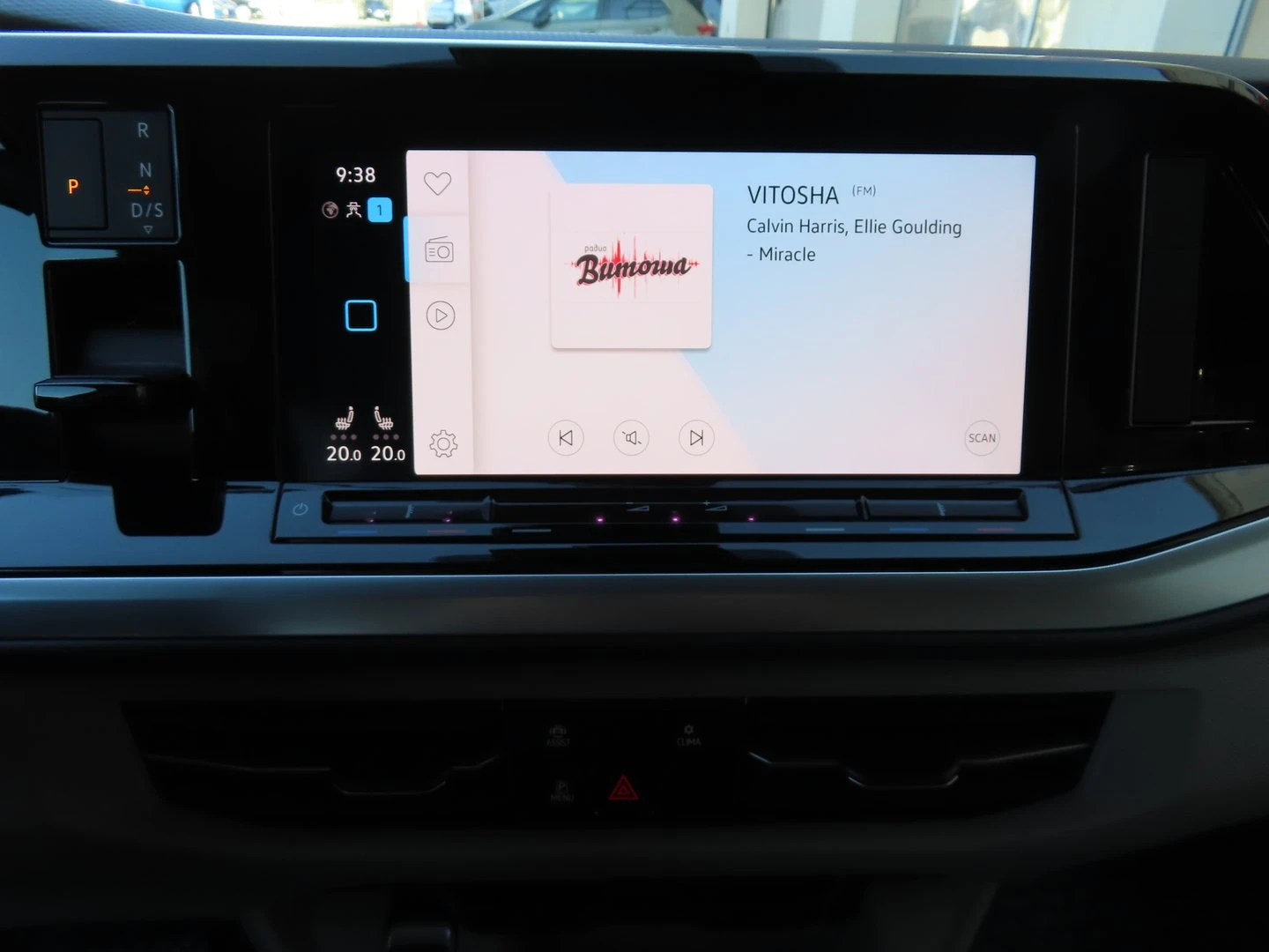 VW Multivan, снимка 16 - Бусове и автобуси - 56421774