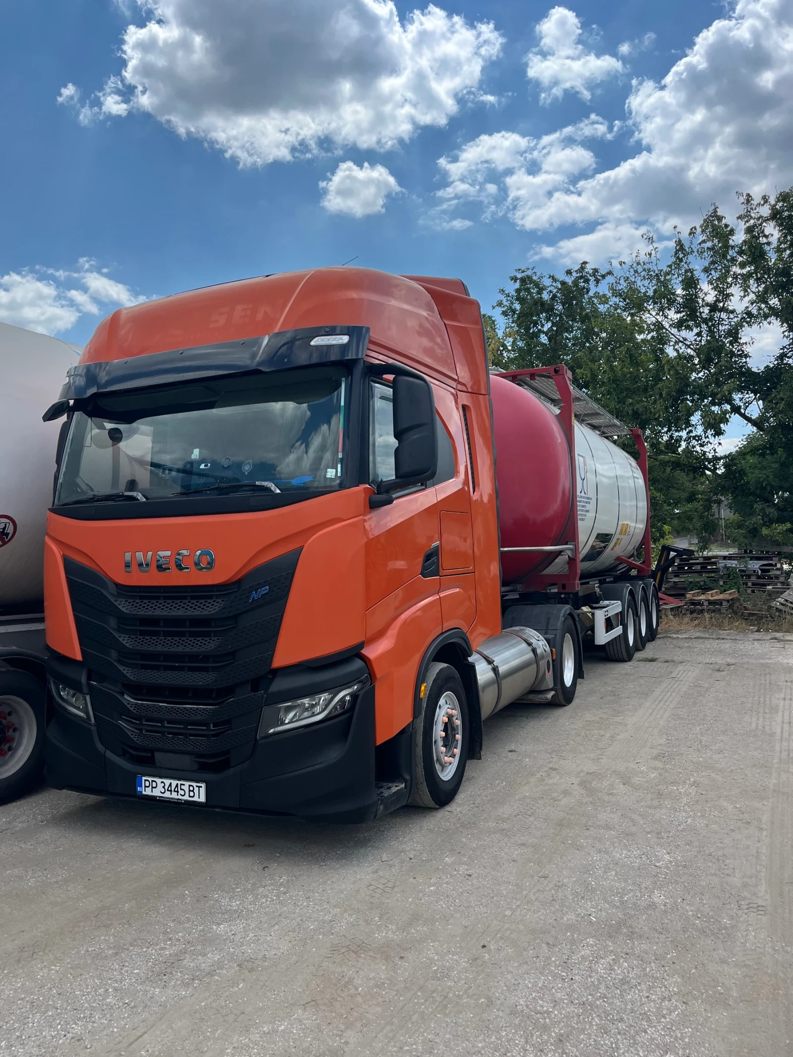 Iveco S-Way LNG, снимка 2 - Камиони - 55629775