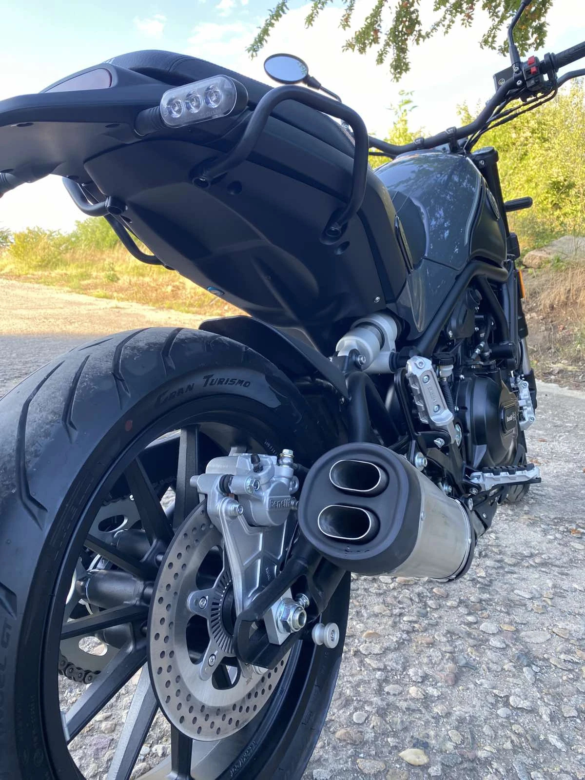 Benelli 500 Leoncino, снимка 11 - Мотоциклети и мототехника - 55252897