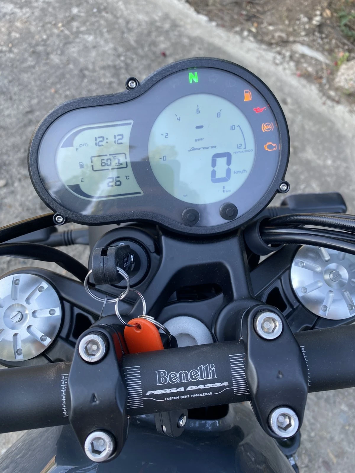 Benelli 500 Leoncino, снимка 12 - Мотоциклети и мототехника - 55252897
