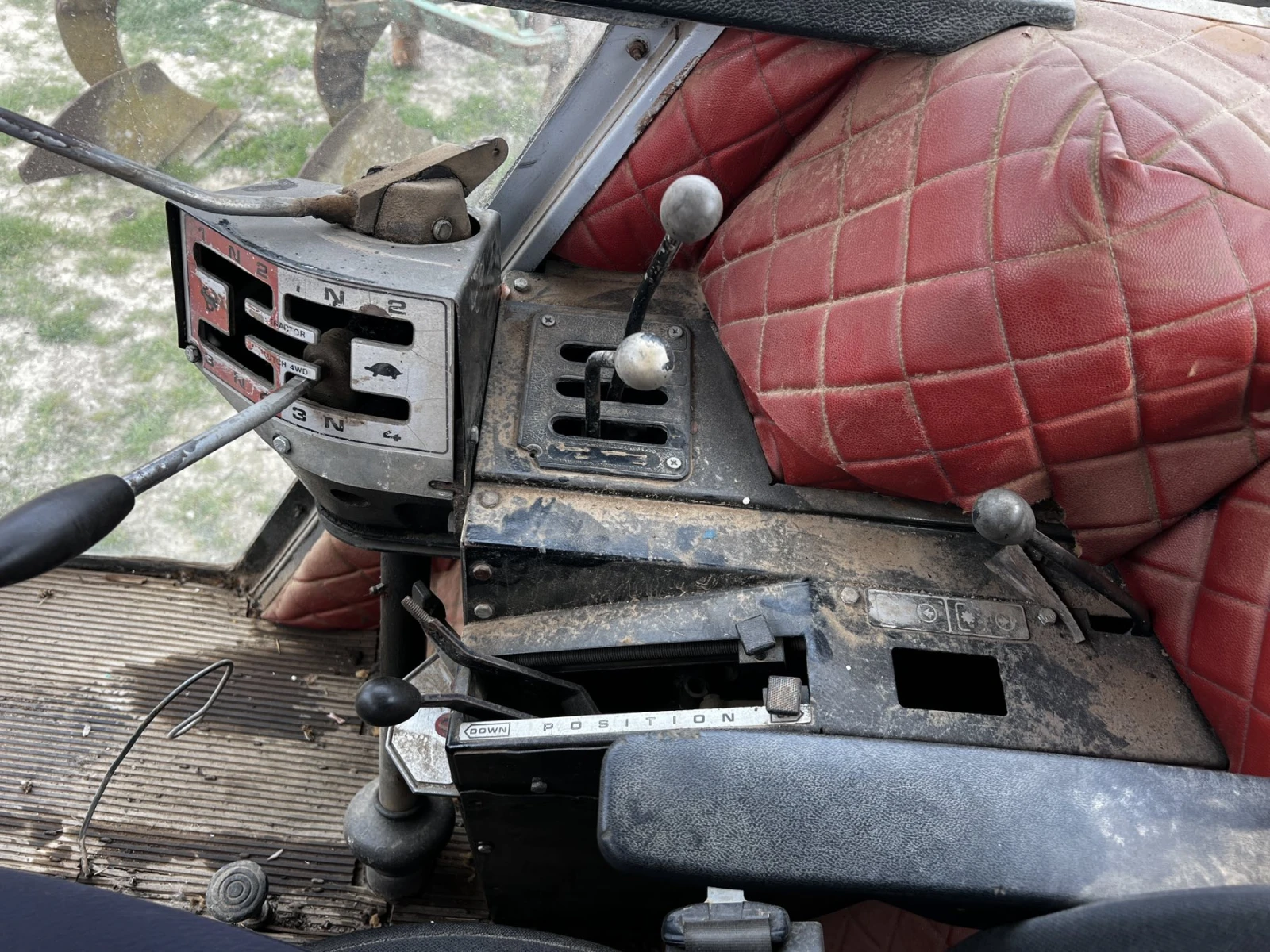 Трактор Massey, снимка 3 - Селскостопанска техника - 53923804