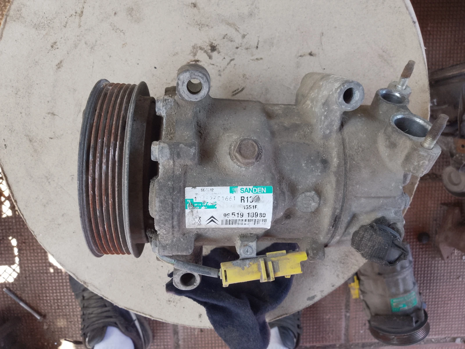 9651910980      4 | Mobile.bg   1