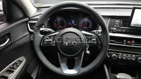 Kia K5, снимка 12