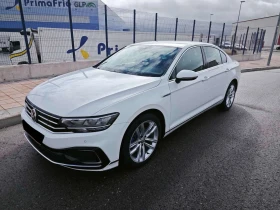 VW Passat GTE e-Power Plug-in Hybrid 64000 км - изображение 1