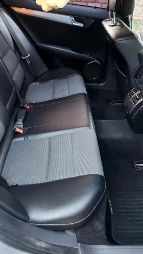 Mercedes-Benz 220, снимка 9 - Автомобили и джипове - 53139248