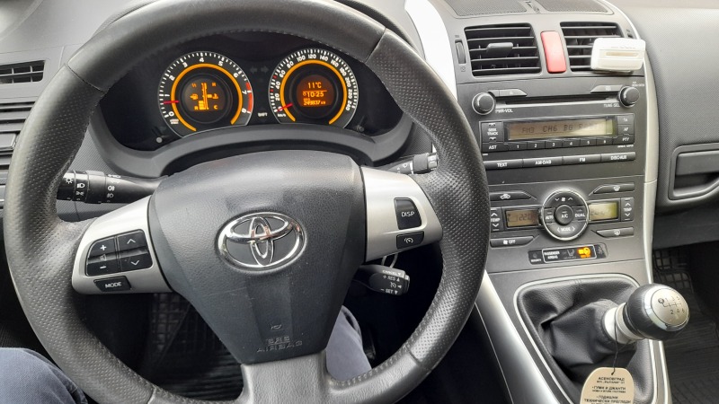 Toyota Auris, снимка 7 - Автомобили и джипове - 44989967