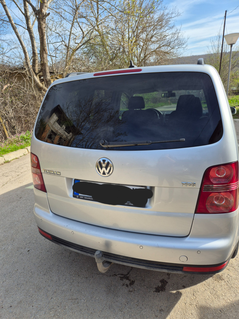 VW Touran, снимка 2 - Автомобили и джипове - 45195850