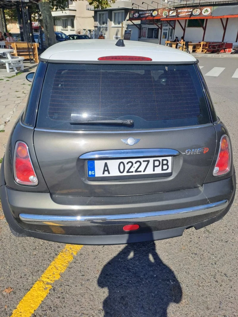 Mini Cooper 1.4 D4D ONE, снимка 8 - Автомобили и джипове - 47365820