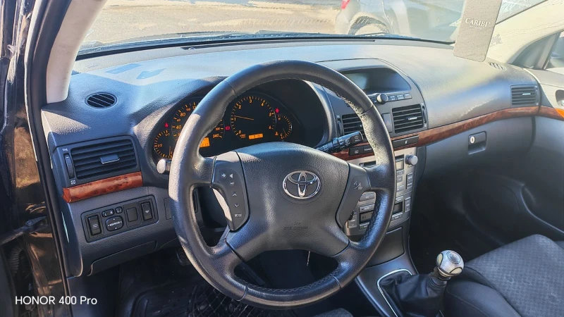 Toyota Avensis, снимка 4 - Автомобили и джипове - 52523931