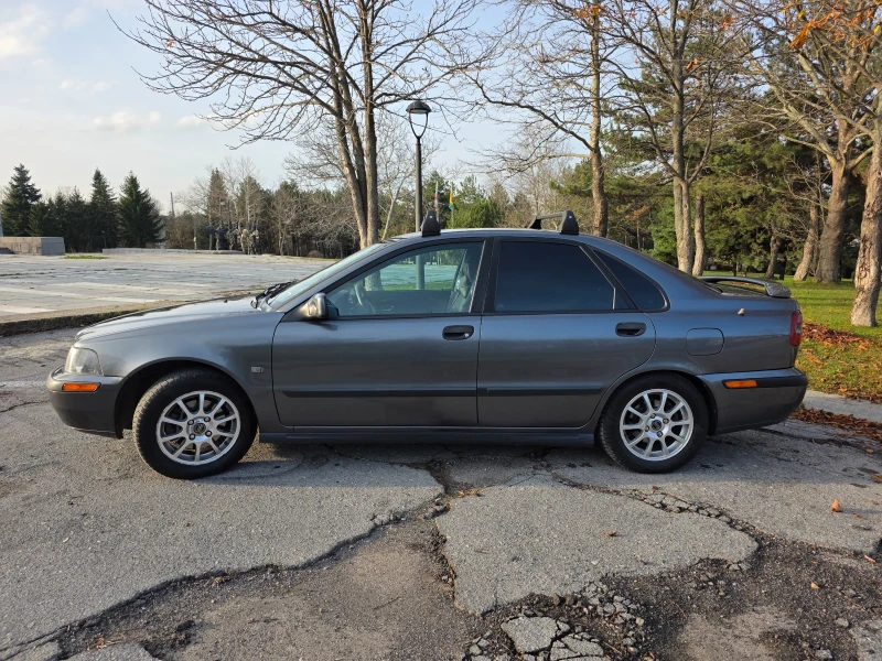 Volvo S40 1.8, снимка 13 - Автомобили и джипове - 52631851