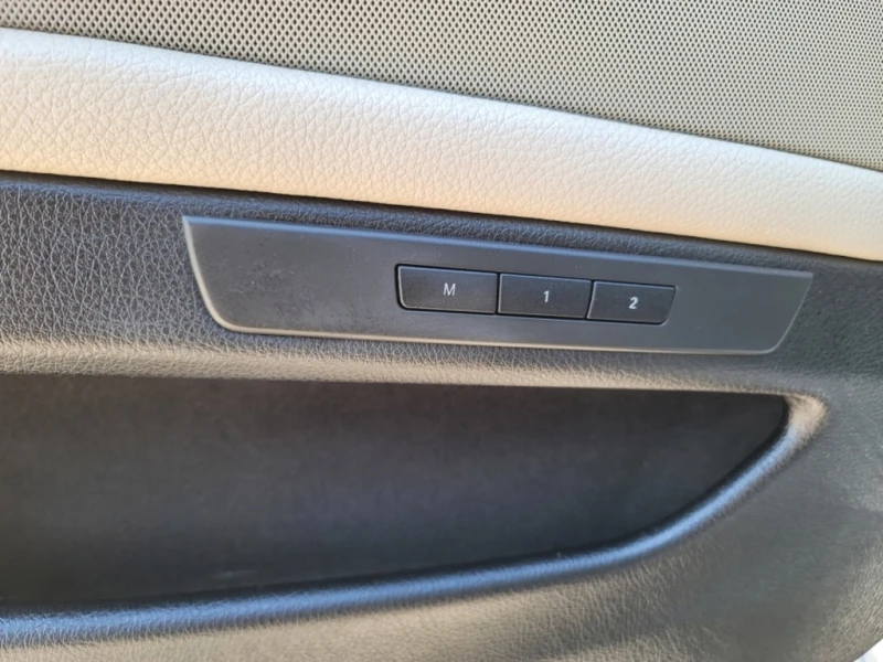 BMW 550 РЪЧКА * * ЗАДНО * * CARFAX * * АВТО КРЕДИТ * * , снимка 12 - Автомобили и джипове - 52818765