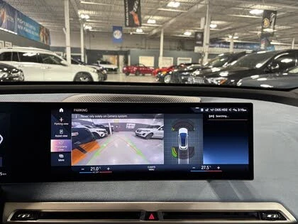 BMW iX HEADUP* ПАМЕТ* КАМЕРА* МАСАЖ* ПАНОРАМА* , снимка 11 - Автомобили и джипове - 53010943