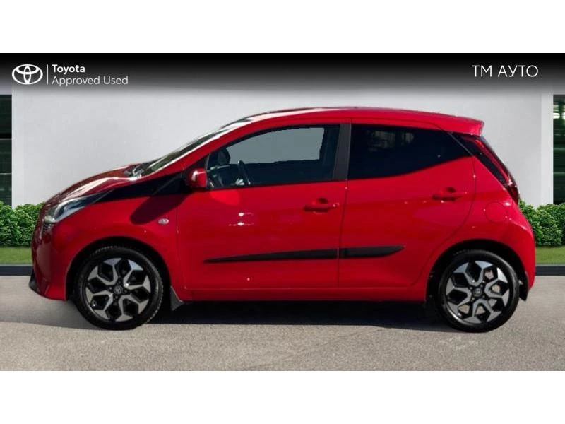 Toyota Aygo 1.0P X-PLAY MT, снимка 3 - Автомобили и джипове - 56159617