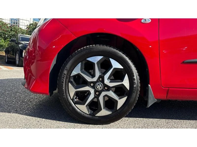 Toyota Aygo 1.0P X-PLAY MT, снимка 16 - Автомобили и джипове - 56159617