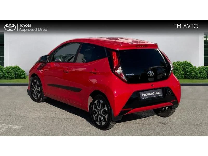 Toyota Aygo 1.0P X-PLAY MT, снимка 2 - Автомобили и джипове - 56159617