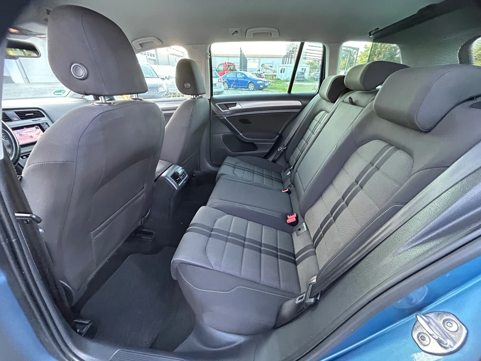 VW Golf Variant 1.6TDi/NAVi/110k.c./KAMERA - изображение 10