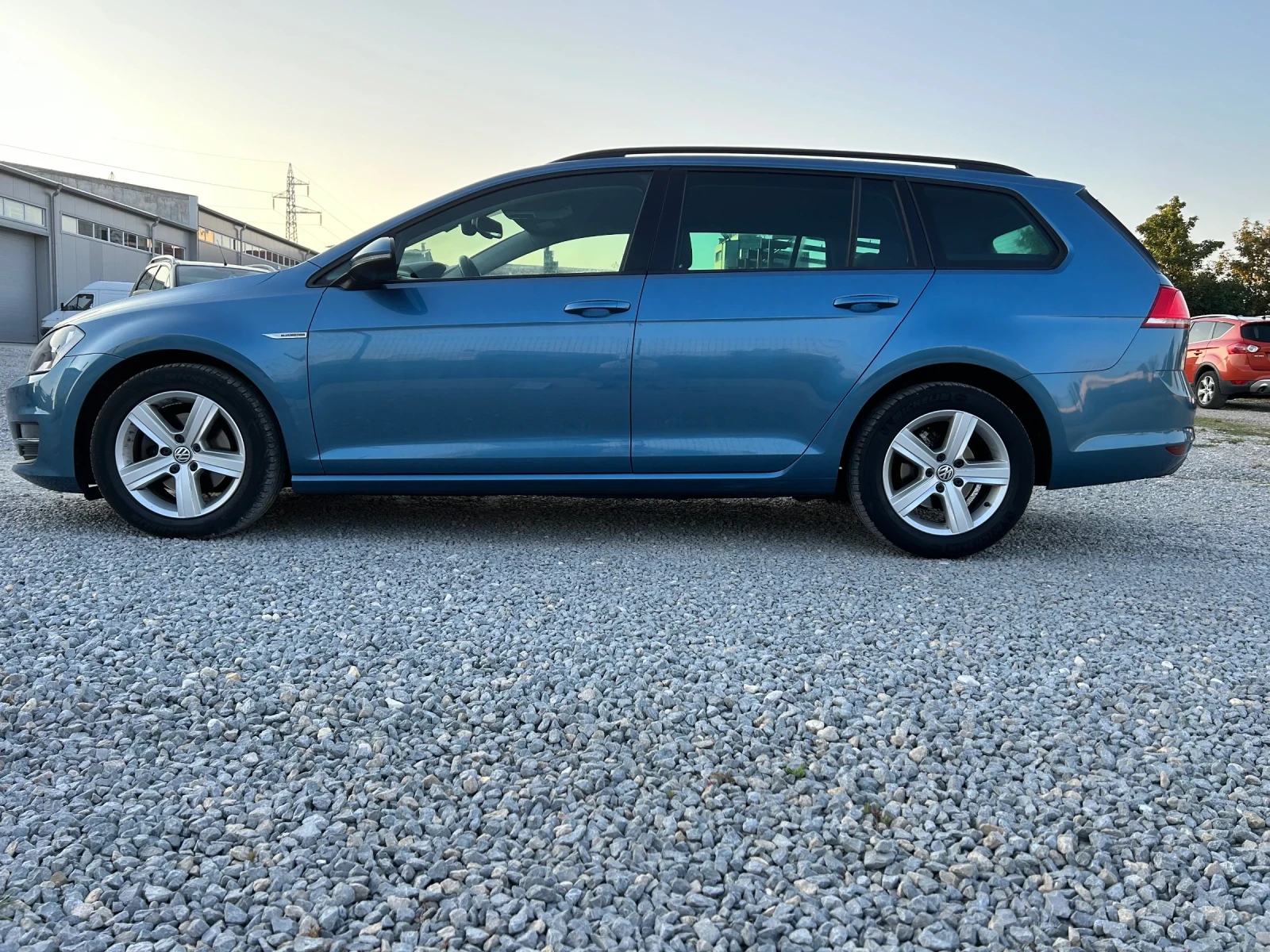 VW Golf Variant 1.6TDi/NAVi/110k.c./KAMERA - изображение 6