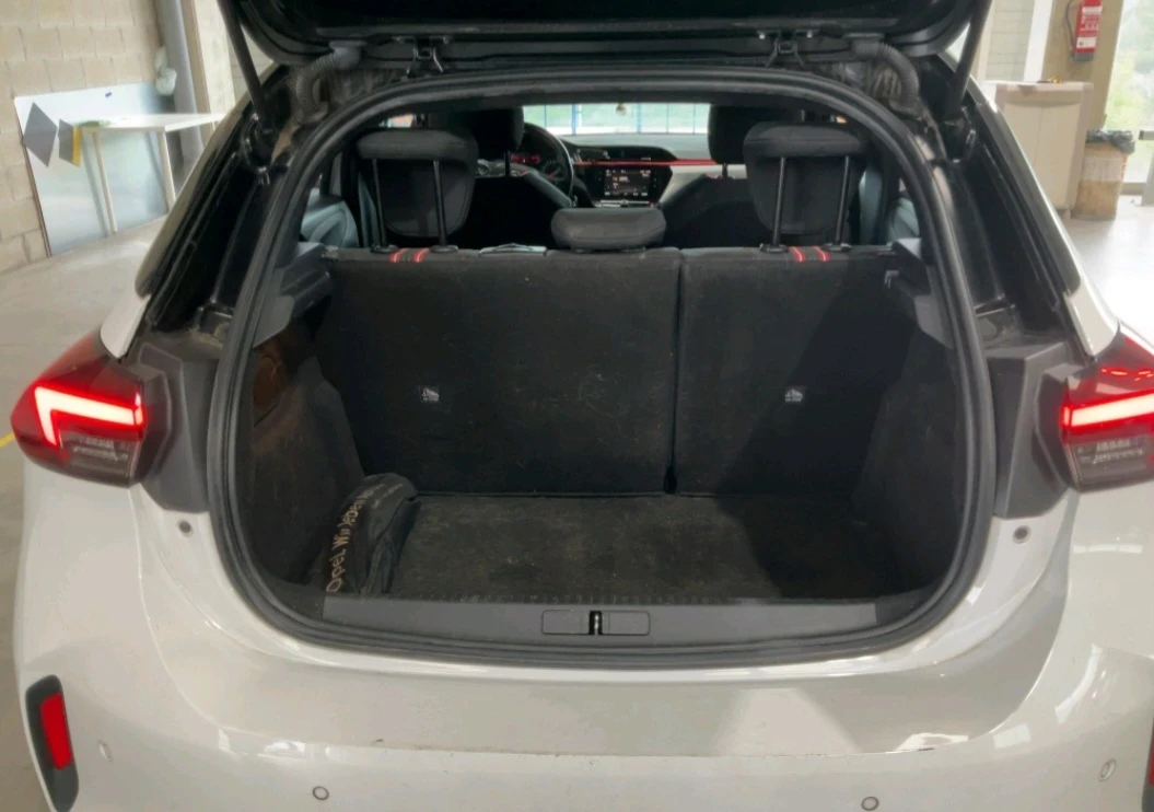 Opel Corsa 1.2 131к.с. GS line - изображение 5