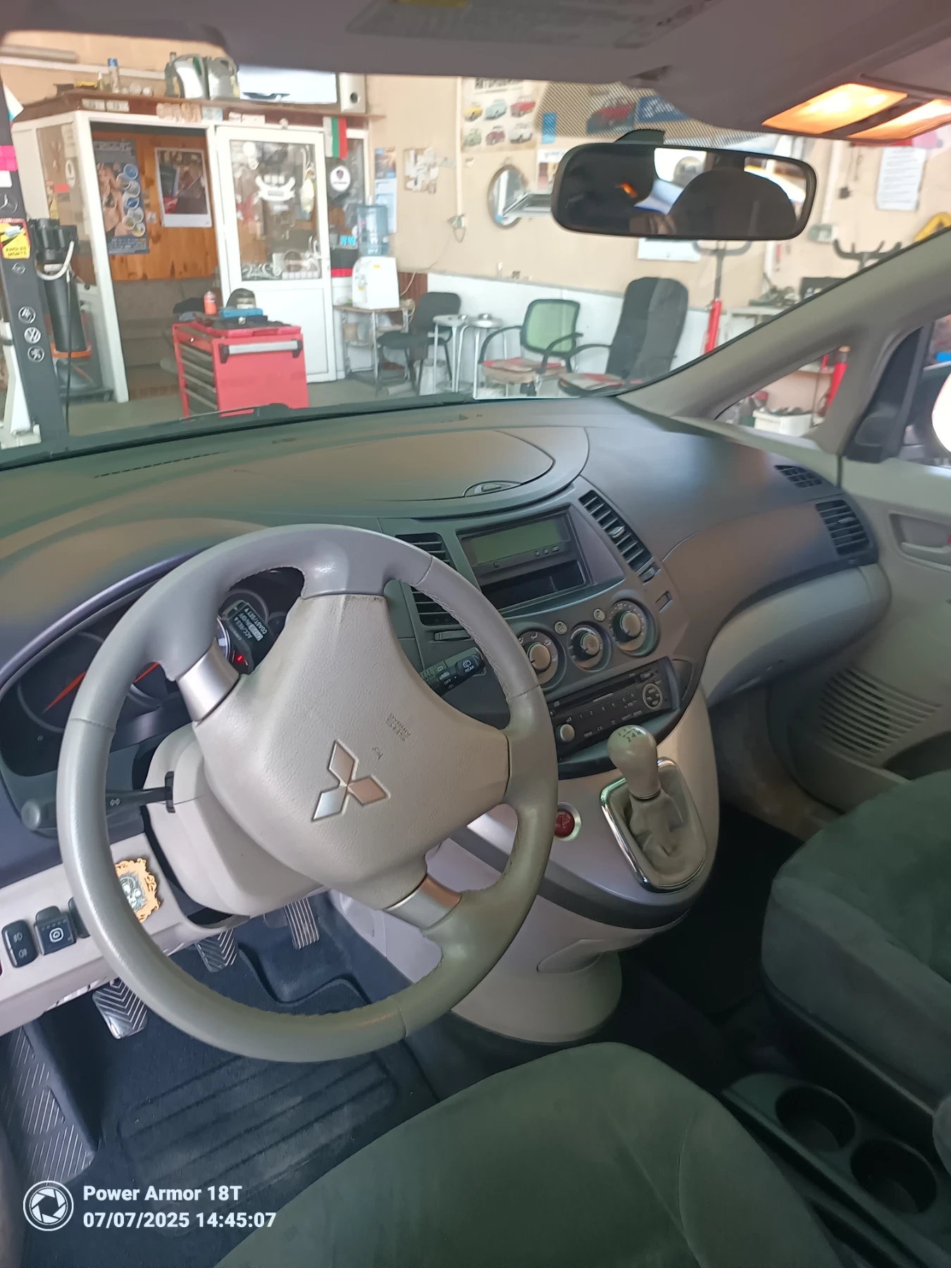 Mitsubishi Grandis | Mobile.bg — изображение 13