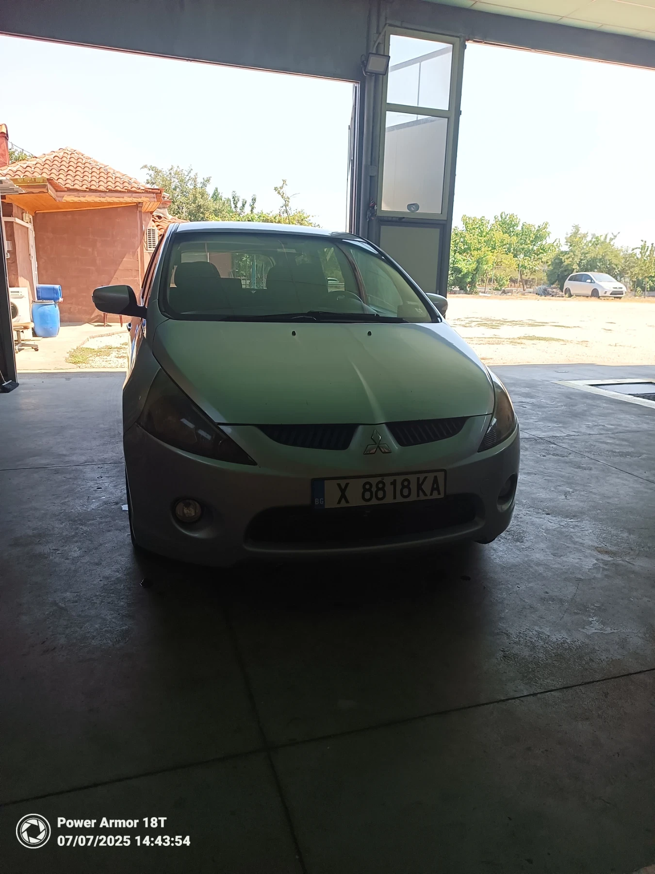 Mitsubishi Grandis  - изображение 7