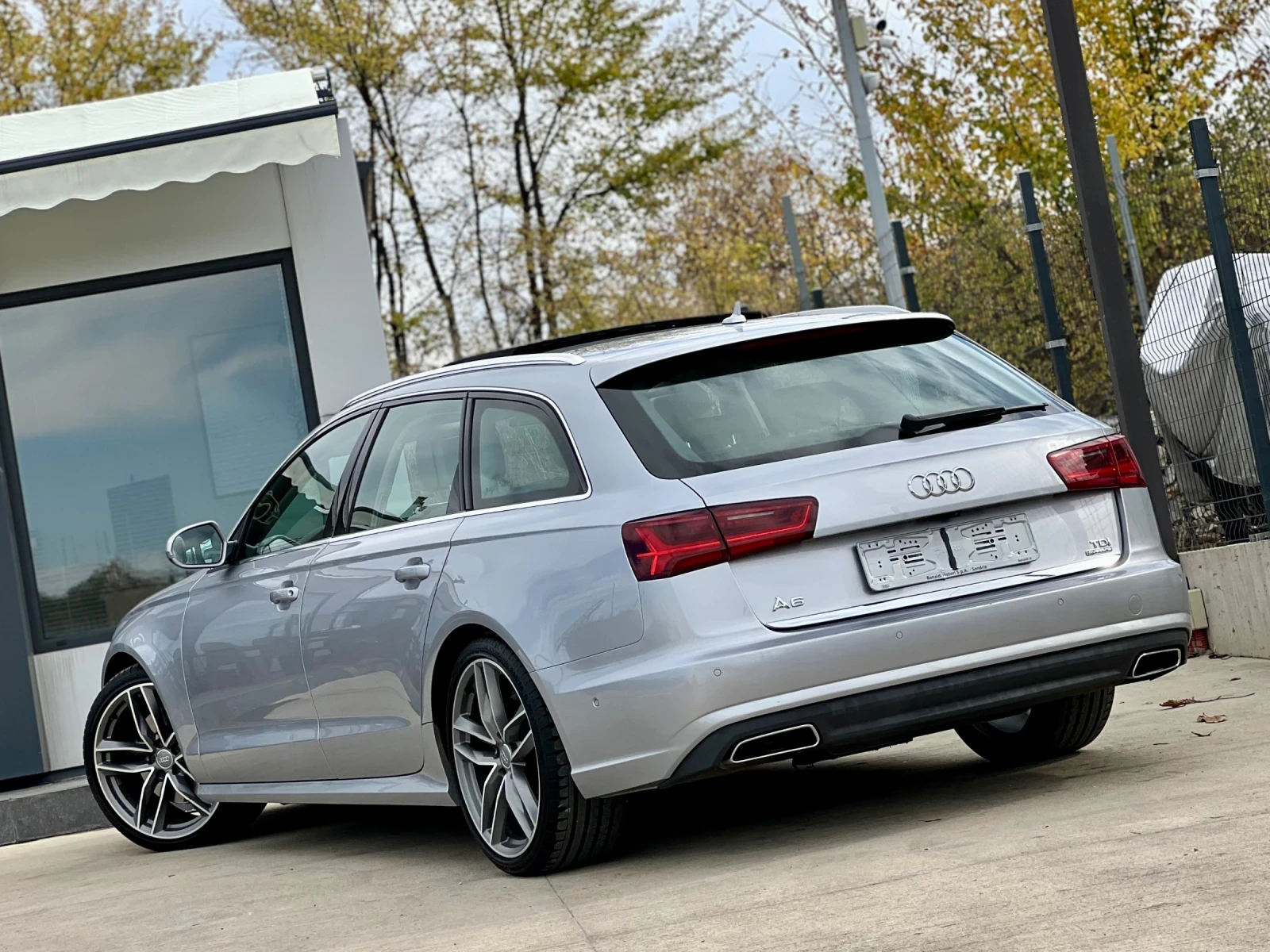 Audi A6 S-LINE / ПАНОРАМА / РЕАЛНИ КИЛОМЕТРИ / КОЖЕН САЛОН - изображение 5