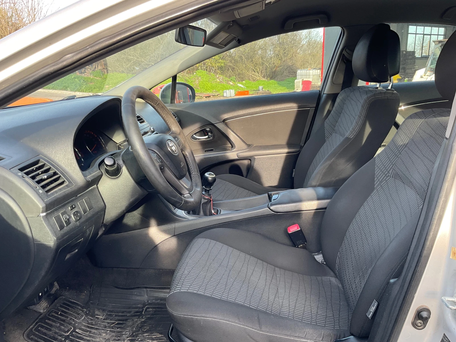 Toyota Avensis 2.0 D4D 126 ��  | Mobile.bg � ����������� 11