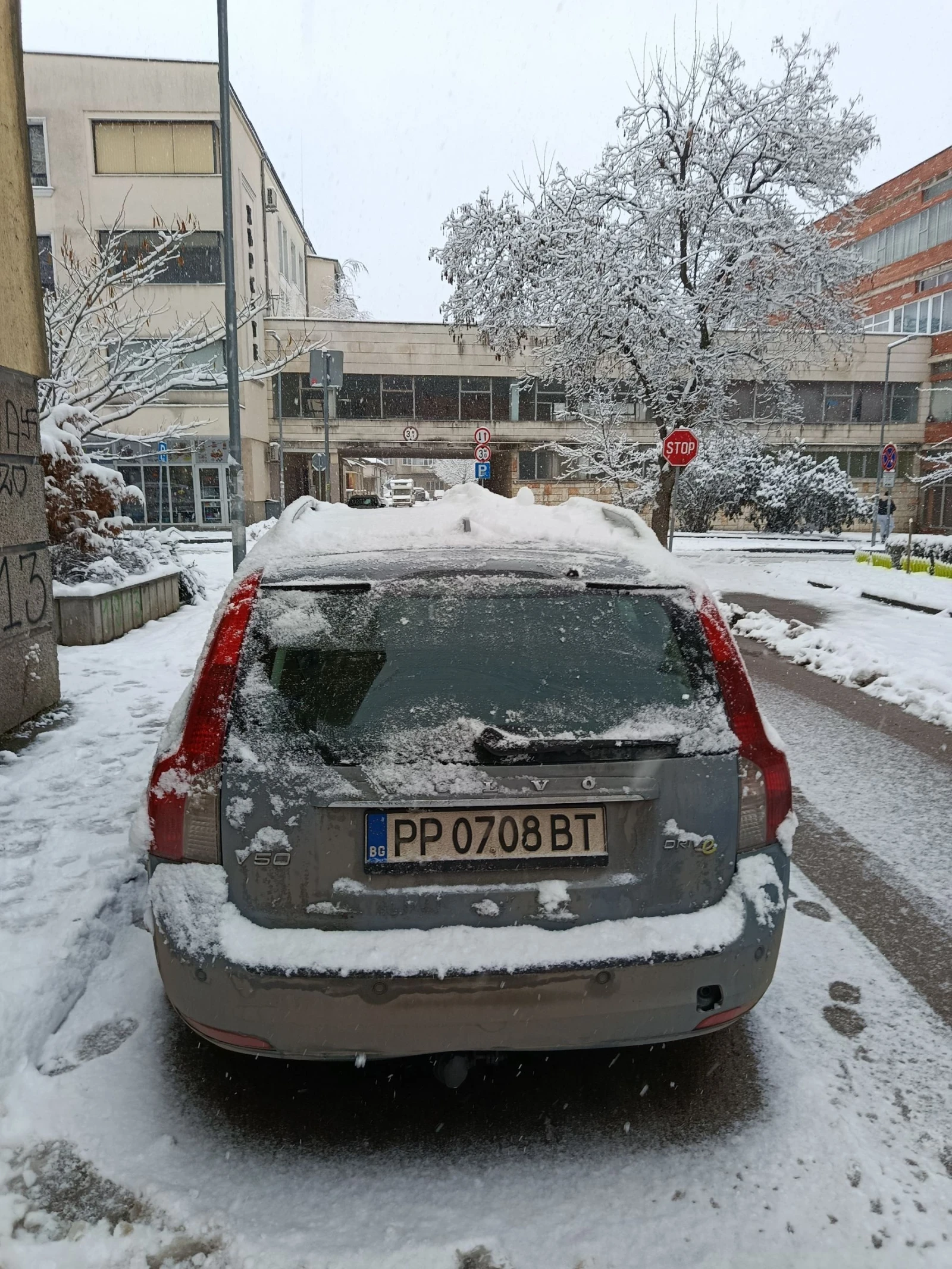 Volvo V50 1.6 drive 115к.с - изображение 3