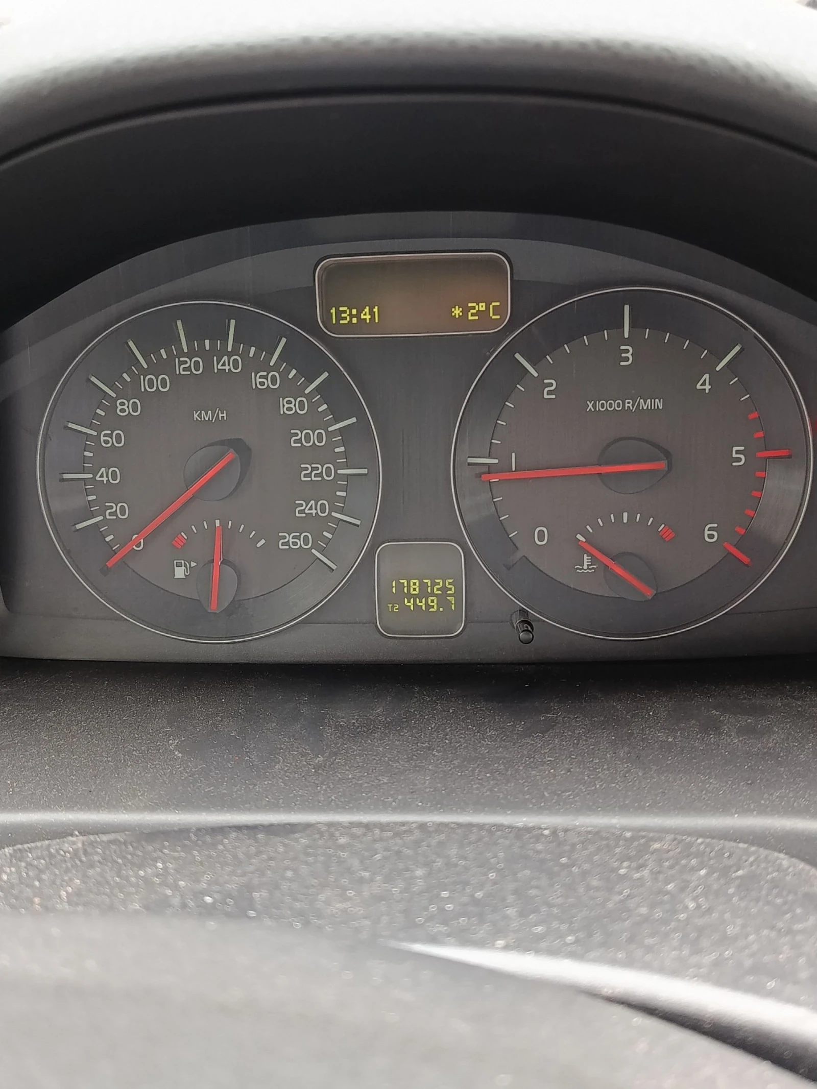 Volvo V50 1.6 drive 115к.с - изображение 10