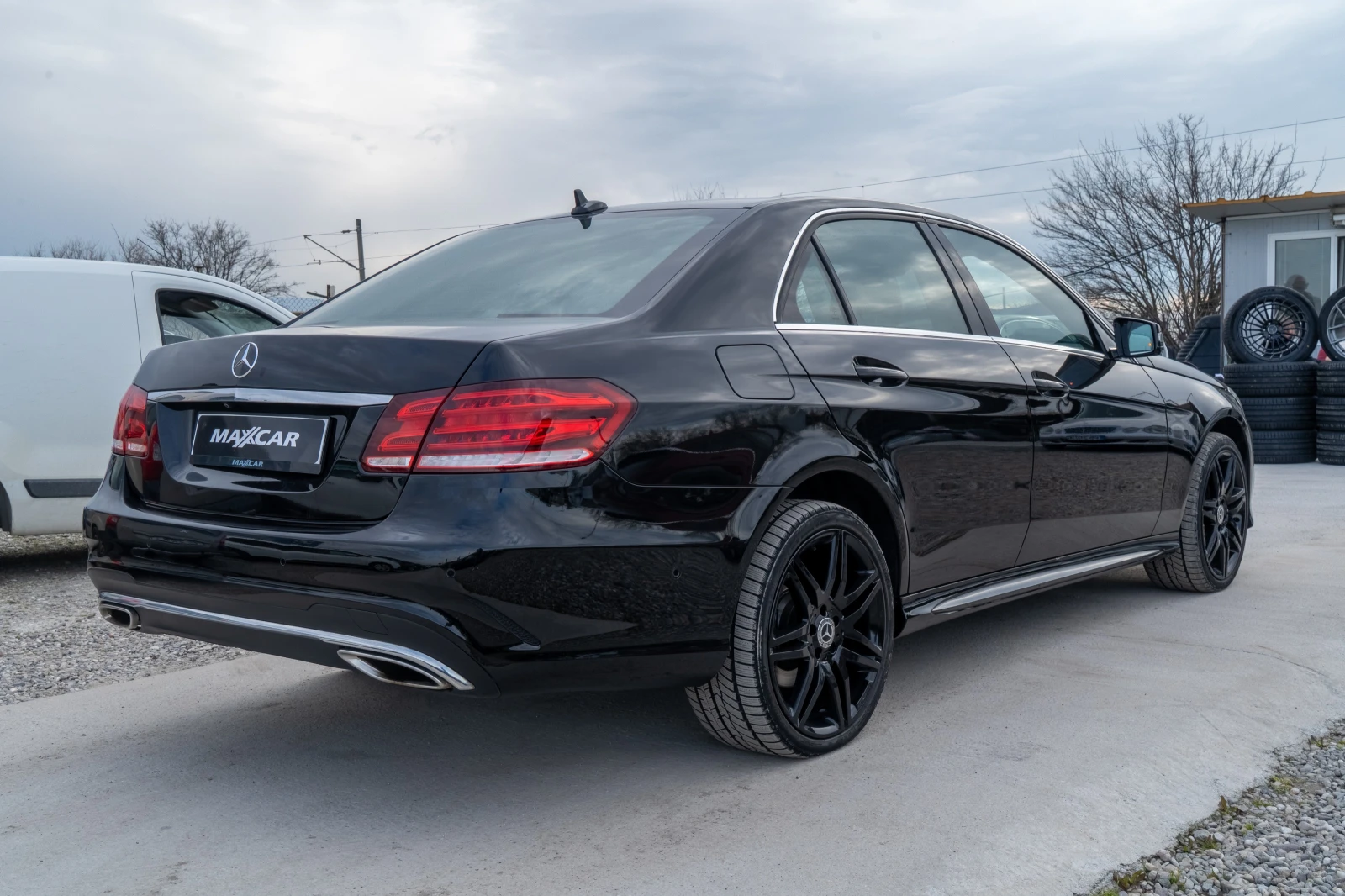 Mercedes-Benz E 350 D = 11.2016 = FULL MAX = , снимка 5 - Автомобили и джипове - 54045414