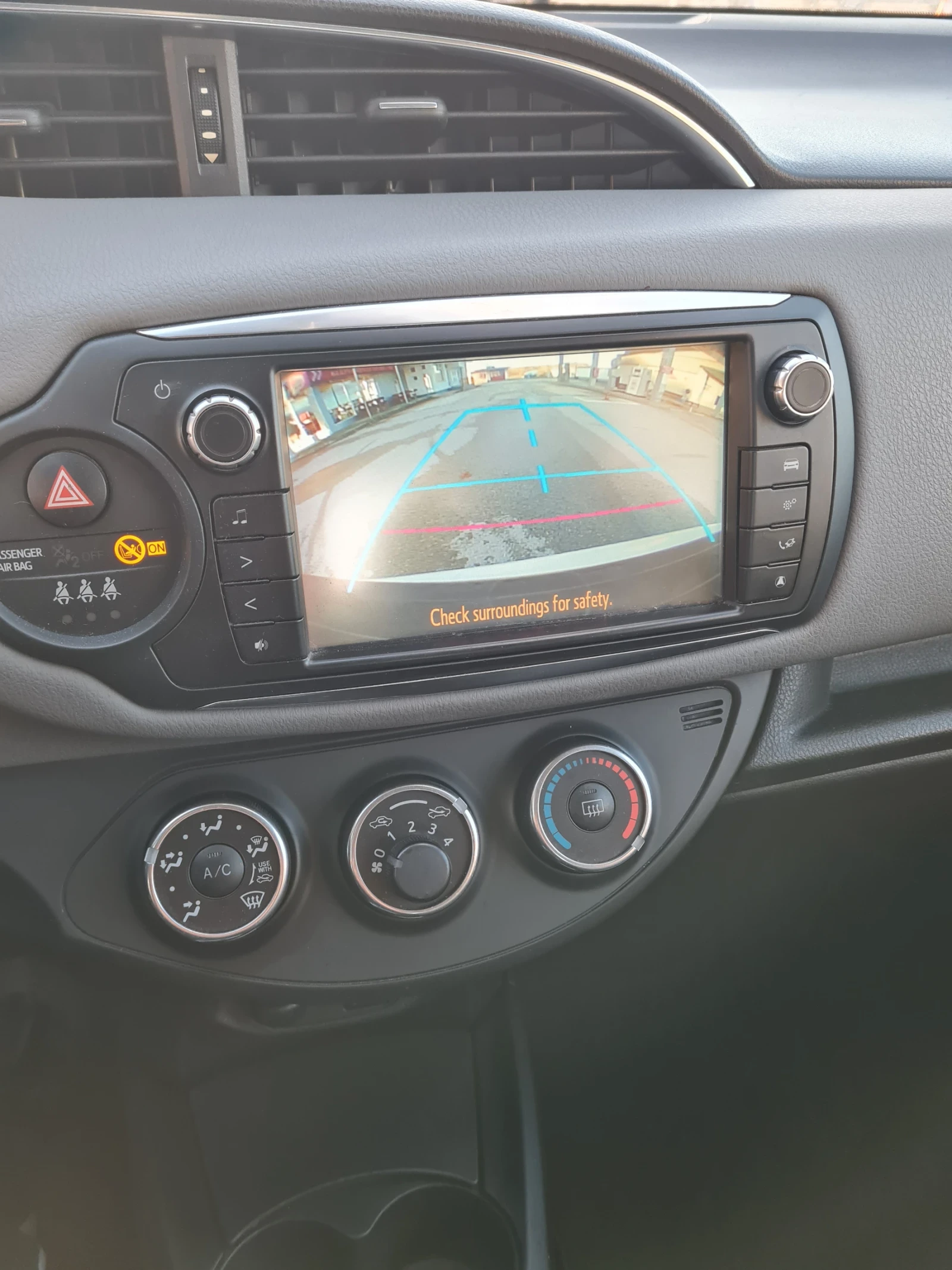 Toyota Yaris 1.4 D4D 90к.с. , снимка 10 - Автомобили и джипове - 54425004