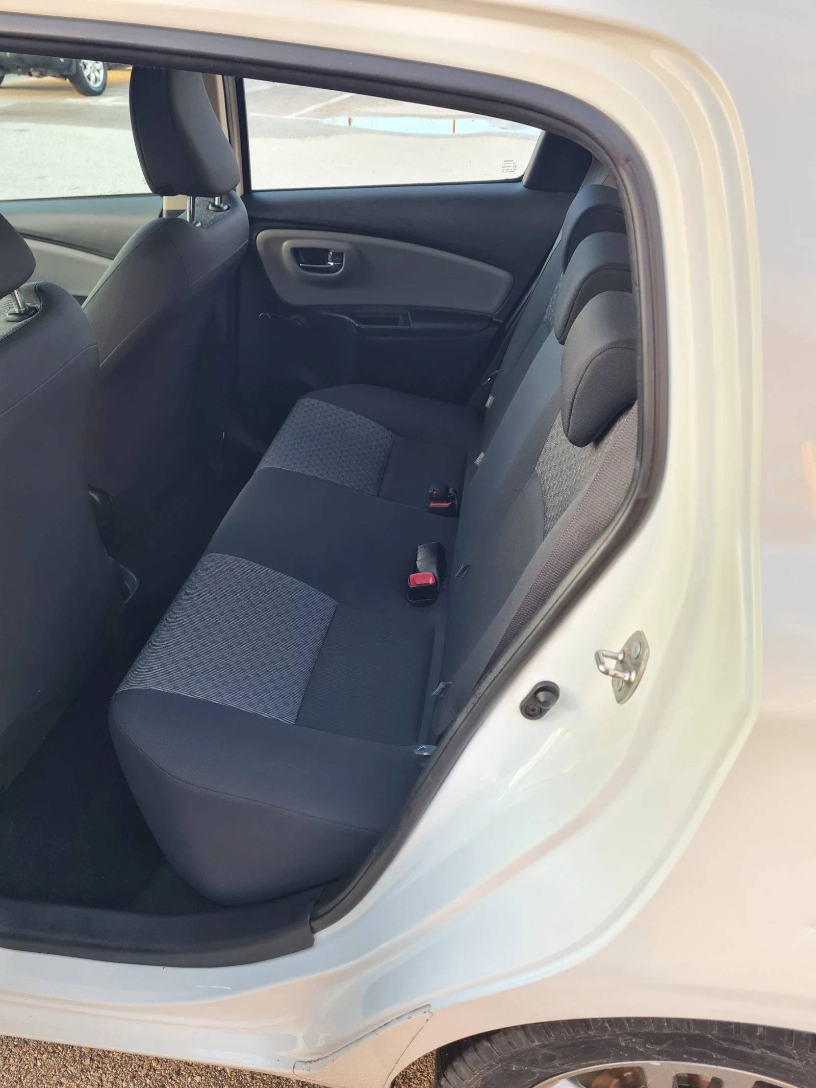 Toyota Yaris 1.4 D4D 90к.с. , снимка 5 - Автомобили и джипове - 54425004
