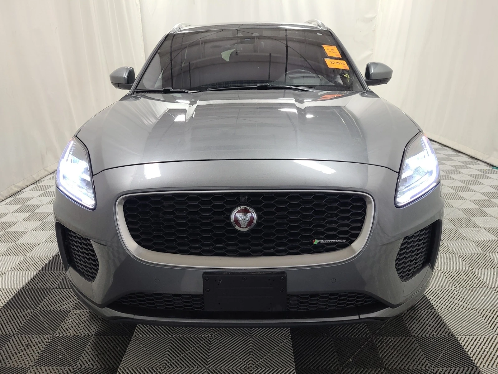 Jaguar E-pace P300 * HEAD UP * AWD * R-DYNAMIC HSE * , снимка 2 - Автомобили и джипове - 54627238