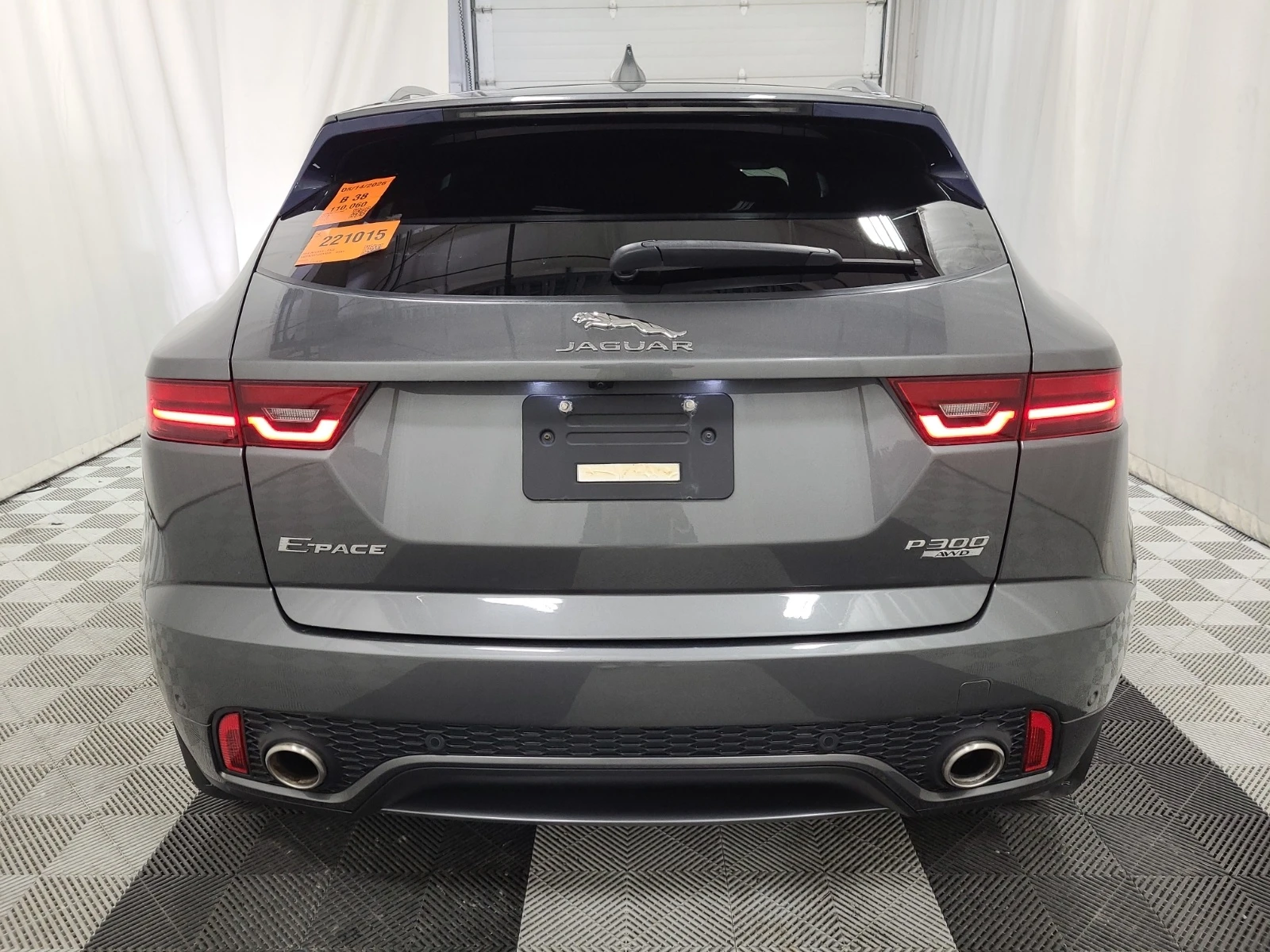 Jaguar E-pace P300 * HEAD UP * AWD * R-DYNAMIC HSE * , снимка 5 - Автомобили и джипове - 54627238