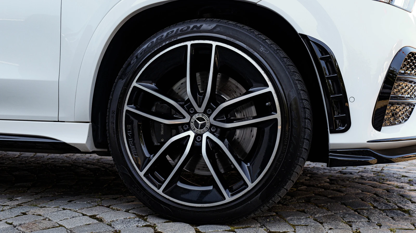 Mercedes-Benz GLE 450 4MATIC AMG Line EQ Boost, снимка 7 - Автомобили и джипове - 54639723