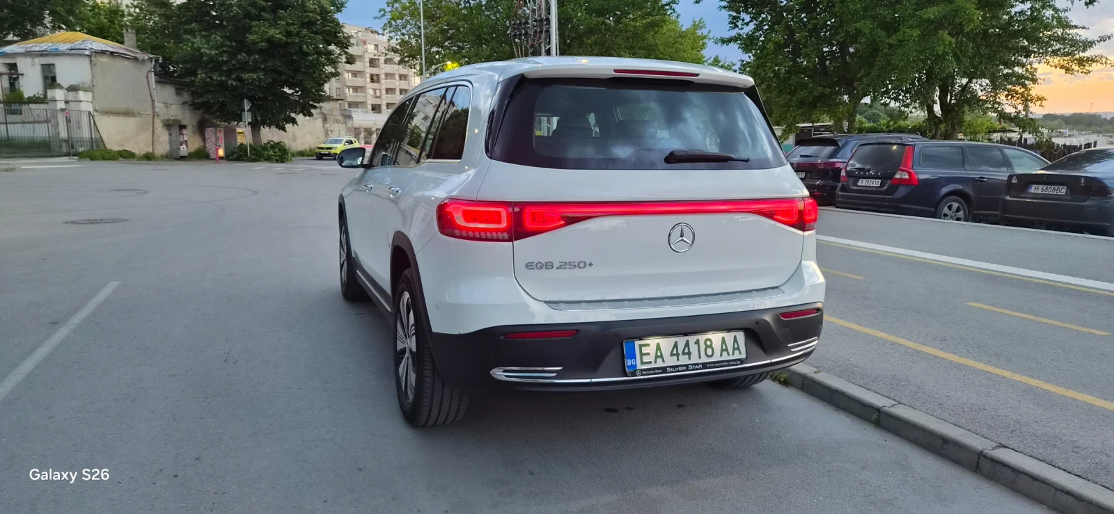Mercedes-Benz EQB 250+ , снимка 3 - Автомобили и джипове - 54672619