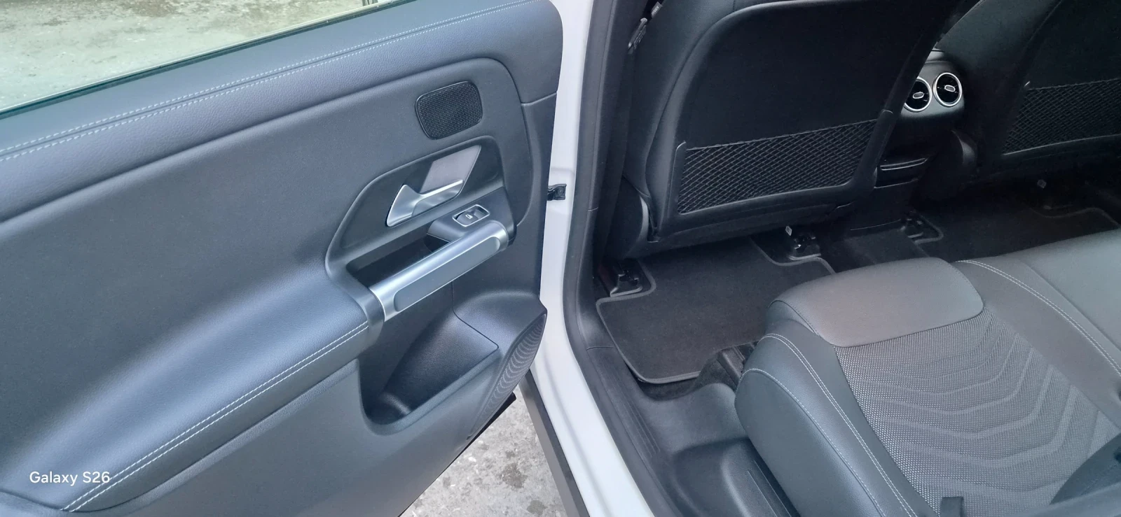 Mercedes-Benz EQB 250+ , снимка 9 - Автомобили и джипове - 54672619