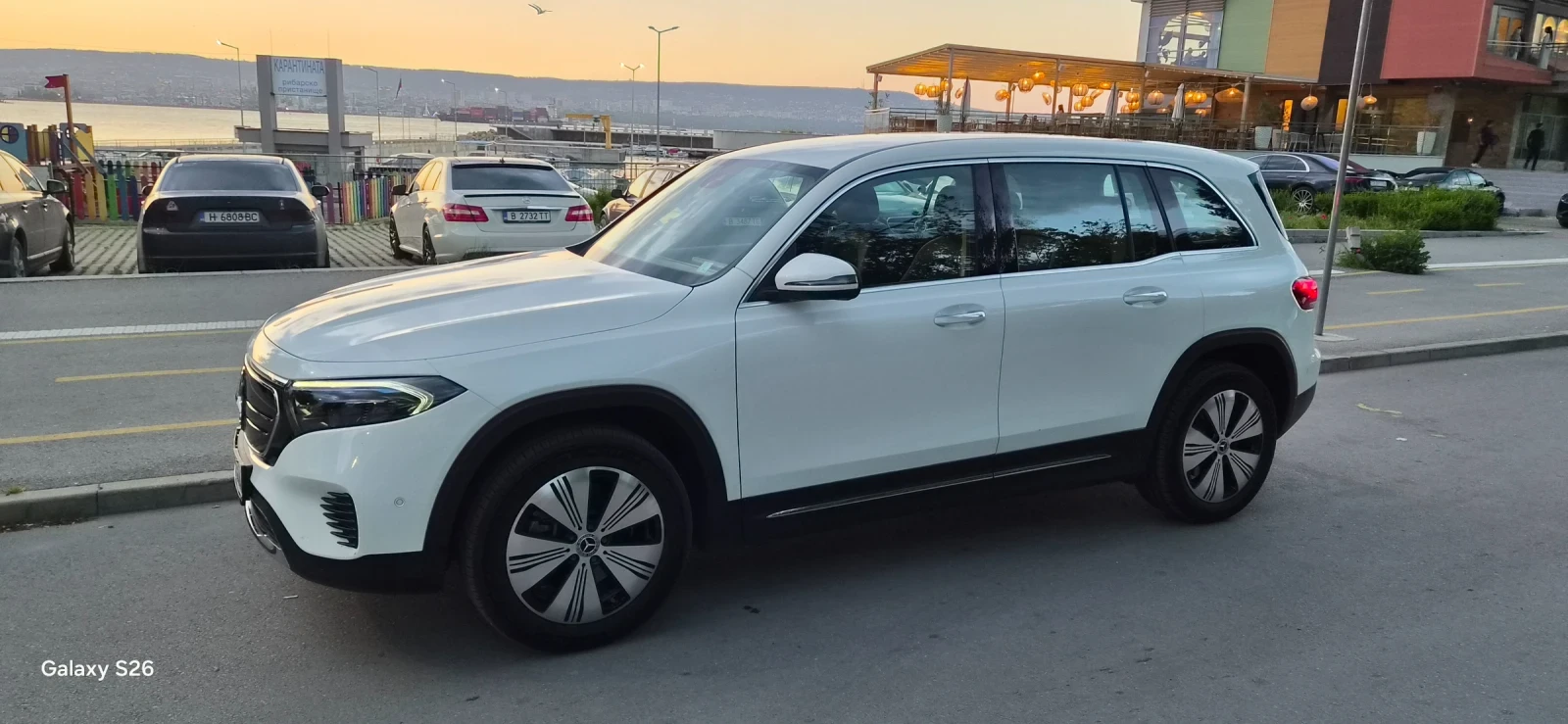 Mercedes-Benz EQB 250+ , снимка 2 - Автомобили и джипове - 54672619