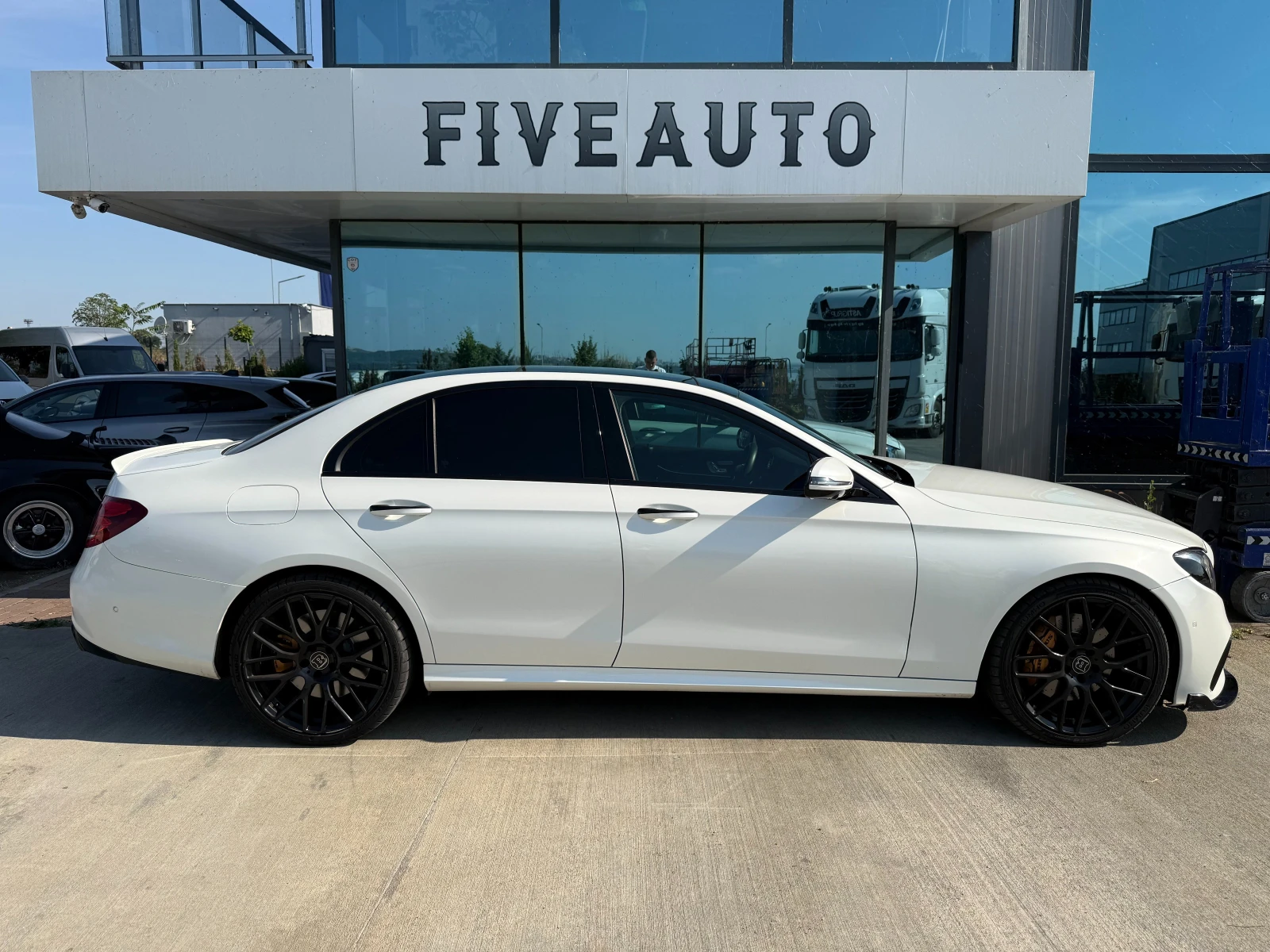 Mercedes-Benz E 450 AMG Line/ 9G-TRONIC / Burmester / Distronic /, снимка 8 - Автомобили и джипове - 55401973