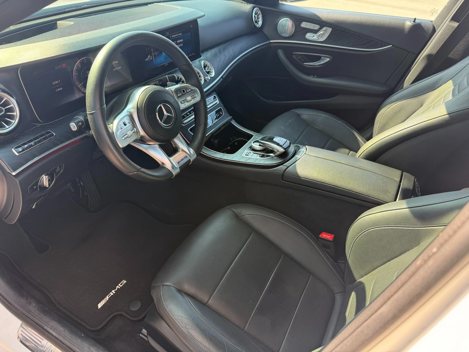 Mercedes-Benz E 450 AMG Line/ 9G-TRONIC / Burmester / Distronic /, снимка 9 - Автомобили и джипове - 55401973